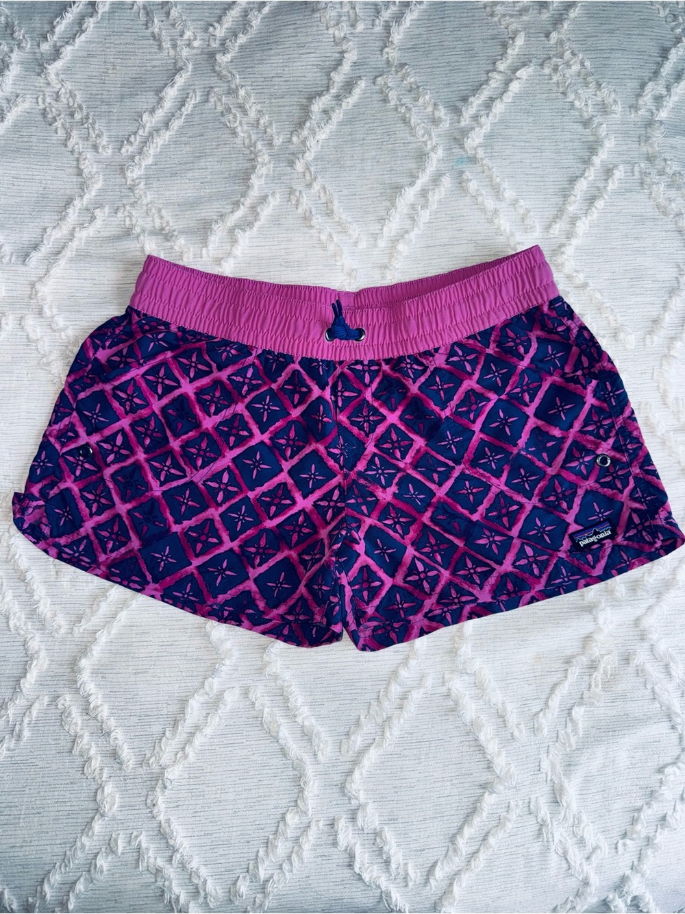 Rare Patagonia Baggies Costa Rica Pink Purple Diamond Print Fits Women’s Small